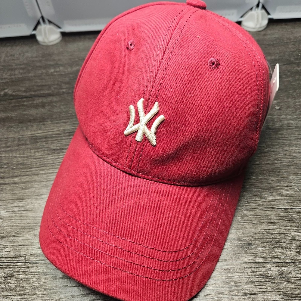 Burgundy Baseball Cap Embroidered NY Logo Adjustable Buckle Dad Hat Unisex NWT